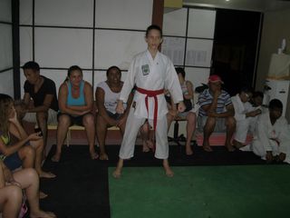 Exame de Faixa da Askaja -Projeto Karate na Comunidade - Foto 12