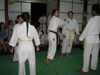 Exame de Faixa da Askaja -Projeto Karate na Comunidade - Foto 16