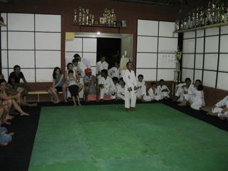 Exame de Faixa da Askaja -Projeto Karate na Comunidade - Foto 20