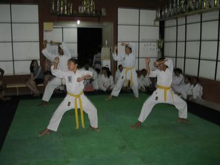 Exame de Faixa da Askaja -Projeto Karate na Comunidade - Foto 22