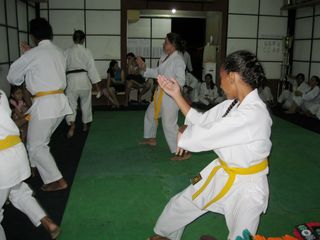 Exame de Faixa da Askaja -Projeto Karate na Comunidade - Foto 23