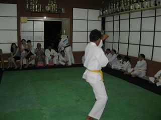 Exame de Faixa da Askaja -Projeto Karate na Comunidade - Foto 25