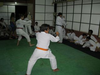 Exame de Faixa da Askaja -Projeto Karate na Comunidade - Foto 29