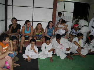 Exame de Faixa da Askaja -Projeto Karate na Comunidade - Foto 5