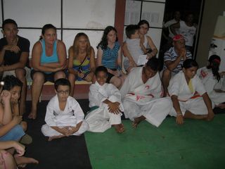 Exame de Faixa da Askaja -Projeto Karate na Comunidade - Foto 6