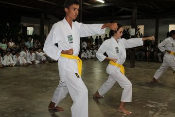 Exame de Faixa do Projeto Karate na Comunidade - Foto 104