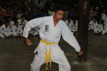 Exame de Faixa do Projeto Karate na Comunidade - Foto 132