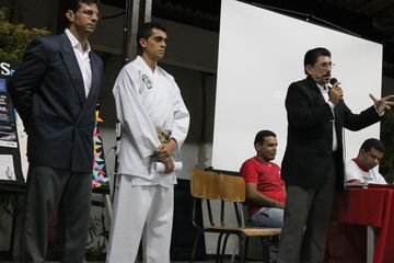 Exame de Faixa do Projeto Karate na Comunidade - Foto 14