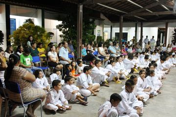 Exame de Faixa do Projeto Karate na Comunidade - Foto 19
