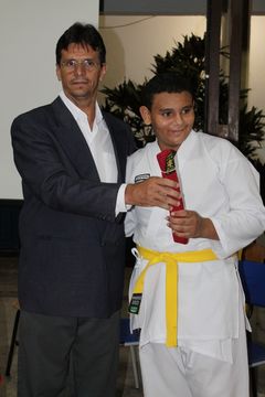 Exame de Faixa do Projeto Karate na Comunidade - Foto 273