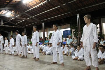 Exame de Faixa do Projeto Karate na Comunidade - Foto 30