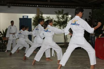 Exame de Faixa do Projeto Karate na Comunidade - Foto 41