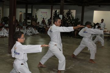 Exame de Faixa do Projeto Karate na Comunidade - Foto 81