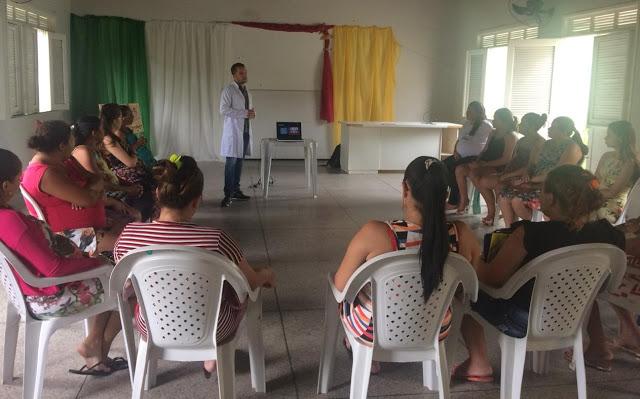 palestra com grupo de gestantes do CRAS