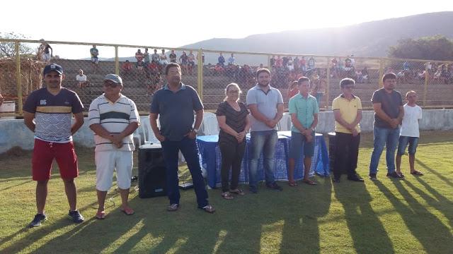 Prefeito Taiano na abertura do campeonato 