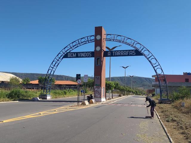 Trabalho de limpeza urbana &eacute; iniciado