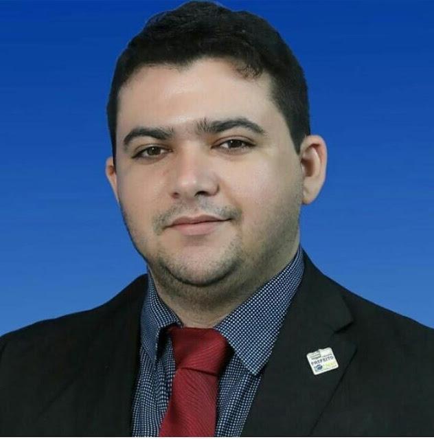 Foto do prefeito Taiano Martins