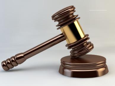 imagem de um martelo da justiça