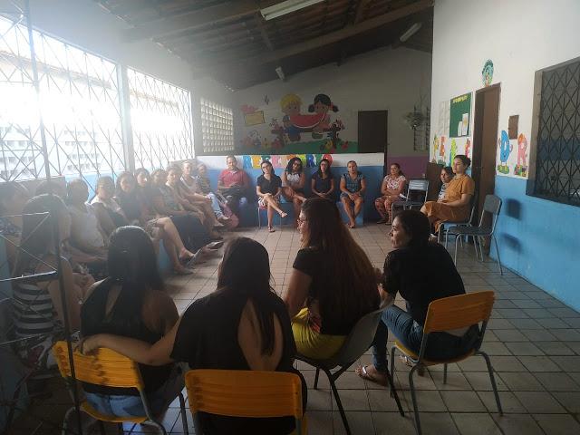 Creche Pingo de Gente confraterniza com funcionários