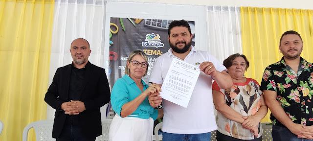 Prefeito confirma reajuste de 14,95% para os profissionais do magist&eacute;rio municipal