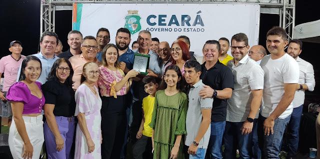 Em momento festivo Areninha de Tarrafas foi inaugurada.