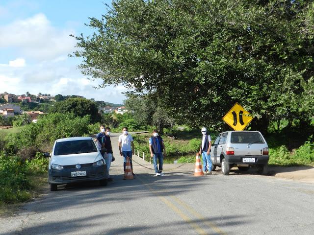 Barreiras sanit&aacute;rias foram montadas nas entradas da cidade 
