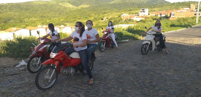 Creche Pingo de gente faz homenagem as m&atilde;es
