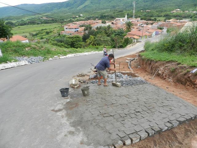 Prefeitura realiza alargamento da Rua 15 de Novembro