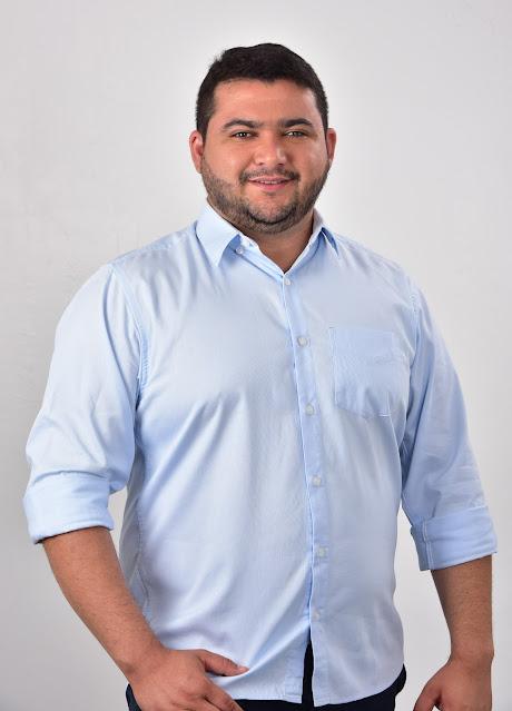 Prefeito Taiano Martins sanciona leis da educa&ccedil;&atilde;o