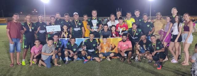 Riacho Verde sobe a taça dos veteranos