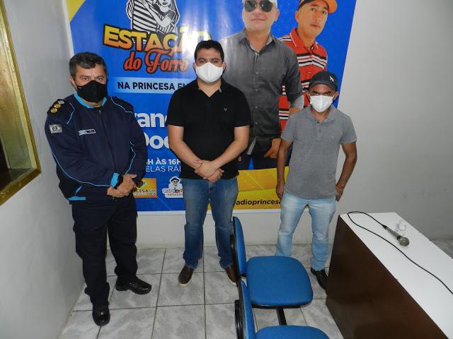 Gest&atilde;o municipal e pol&iacute;cia militar refor&ccedil;am na divulga&ccedil;&atilde;o das medidas do novo decreto