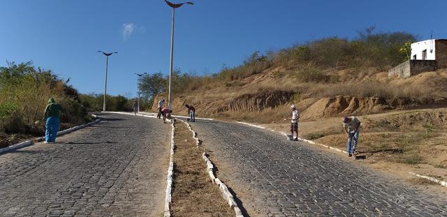 limpeza das ruas de Tarrafas