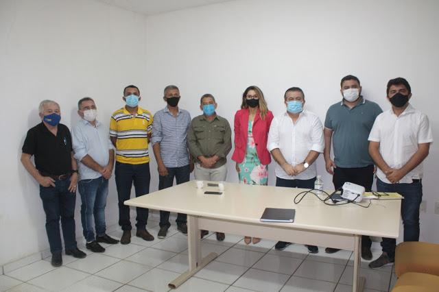 Prefeito participa de encontro do Consórcio de Resíduos Sólidos do Cariri Oeste.