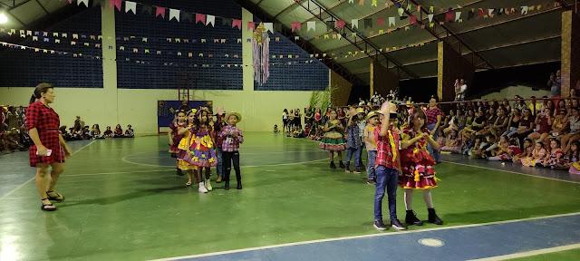 Escola Emília Ferreira Mantém a Tradição e Faz um Belíssimo São João/2024.