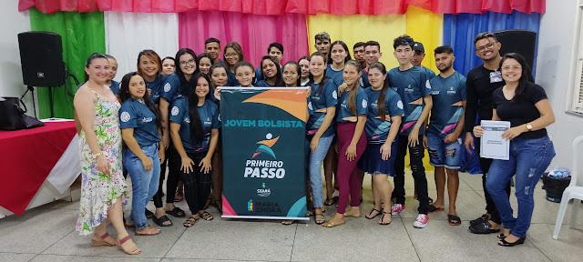 Curso de cabeleireiro começa com 25 alunos