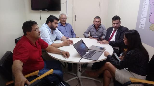 prefeito busca vacinas H1N1