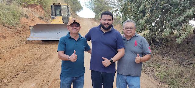 Obra de Recuperação de Estrada Vicinal é Iniciada na Ribeira de Cima.