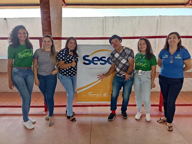 Ações do SESC traz palhaço para divertir a criançada