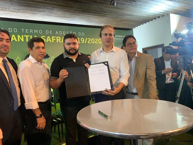 Prefeito de Tarrafas assina termo de ades&atilde;o ao seguro safra 209/2020