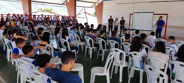 Maio Laranja: Palestras na Escola Emília Ferreira.