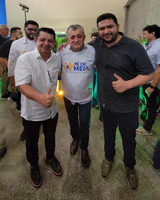 Prefeito Taiano Martins participa da solenidade de lançamento do Programa Pé de Meia.