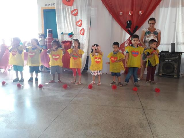 Festa das m&atilde;es no CEI Mac&aacute;rio