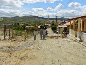 cal&ccedil;amento da Vila Cachoeira dos Ricartes.