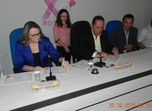 Prefeita Girleuda e mais tr&ecirc;s pessoas na C&acirc;mara de Tarrafas