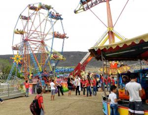 Alunos no parque de exposi&ccedil;&otilde;es