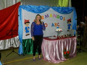 Prefeita de Tarrafas Maria Girleuda falando ao microfone.